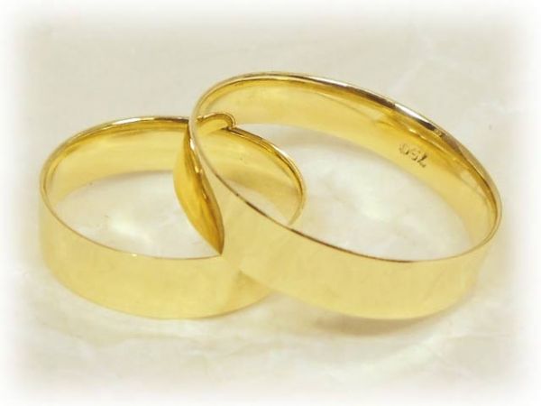 Par de Aliança Reta Ouro 18k 5 Gramas 4,5 mm